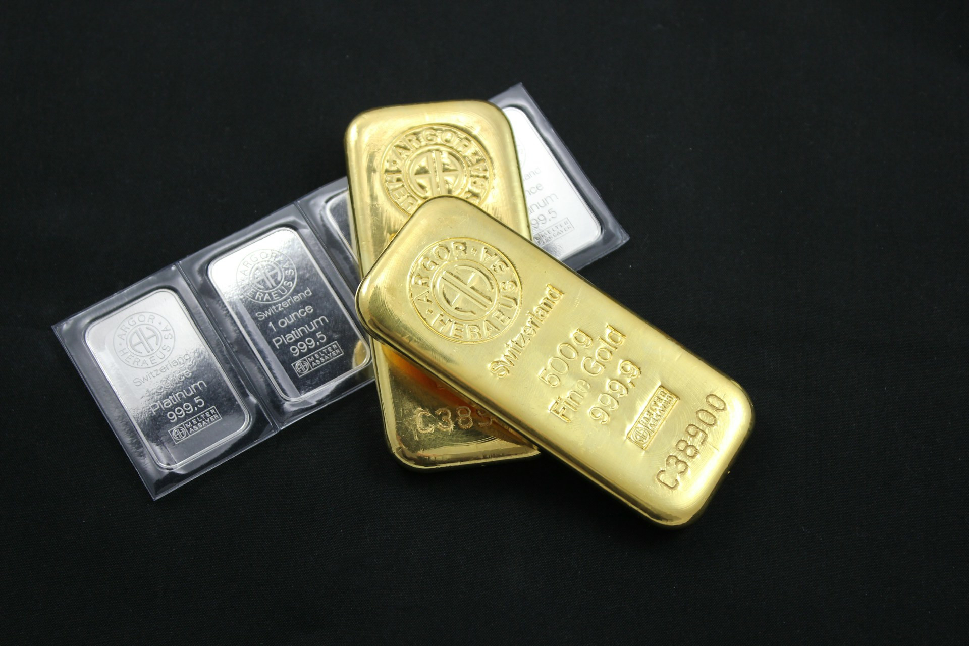 Oro e Argento: I Metalli Preziosi a Confronto